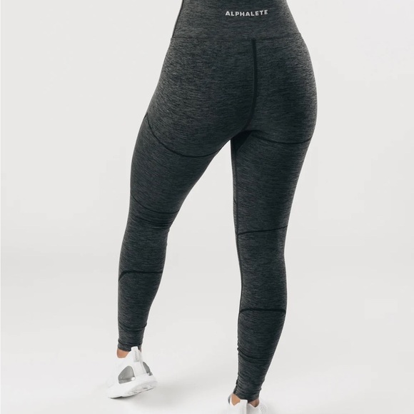 ALPHALETE OG Revival Legging - SM in Powder Grey - Picture 3 of 7